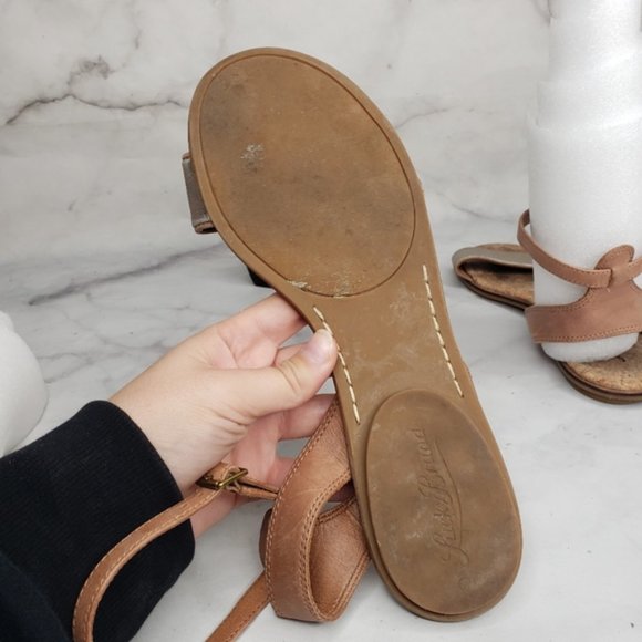 Lucky Brand metallic sandals - Picture 3 of 6